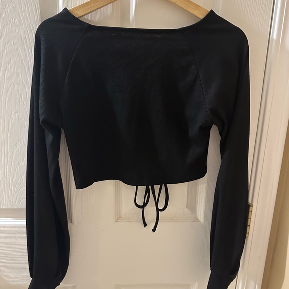 Black drawstring long sleeve - Picture 2 of 4